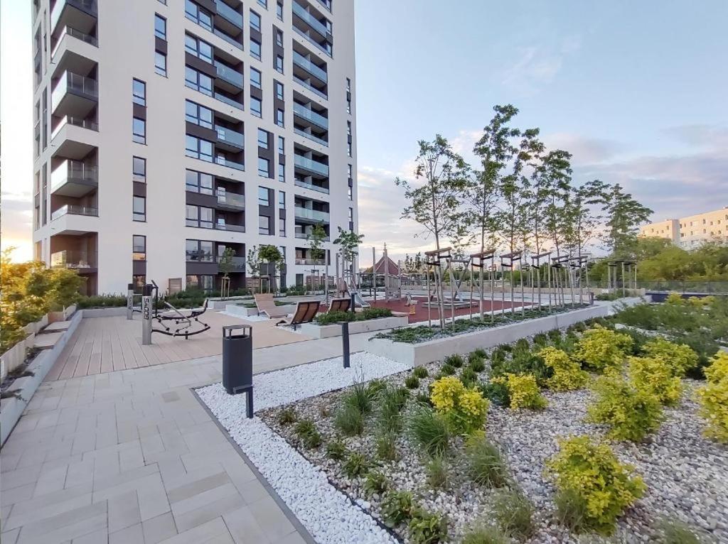 Apartament 150 Zaspa Vvita Z Prywatnym Ogrodem I Tarasem Gdańsk Exteriör bild
